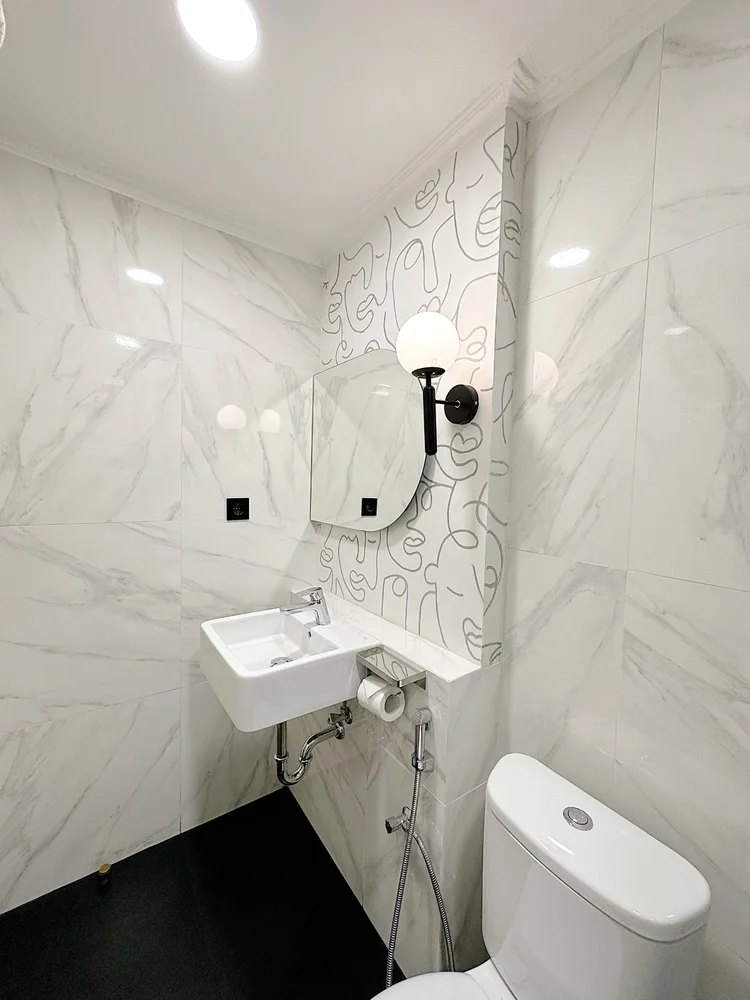 New York: Sabun dan sampo sudah disiapkan di kamar mandi, sama di semua unit.