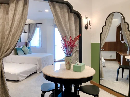 Saigon — Peranakan Flair