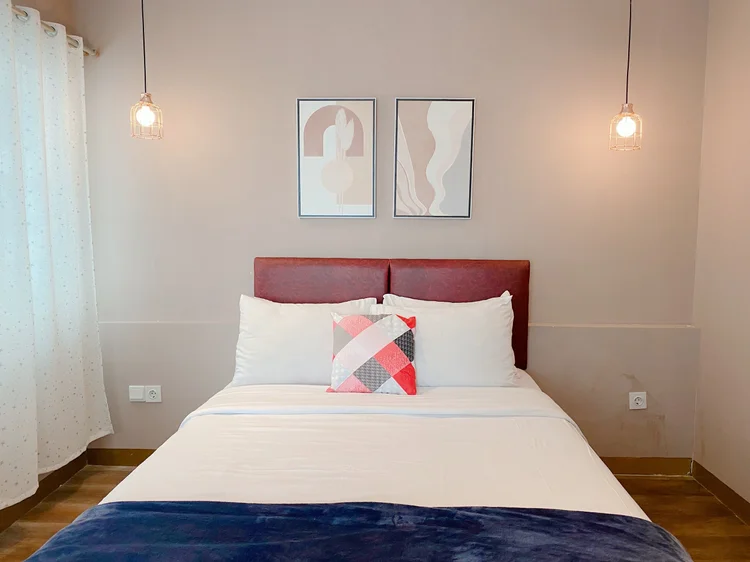 Oslo: Sliding bed di kamar utama: ditarik keluar, jadi dua kasur 140 cm.