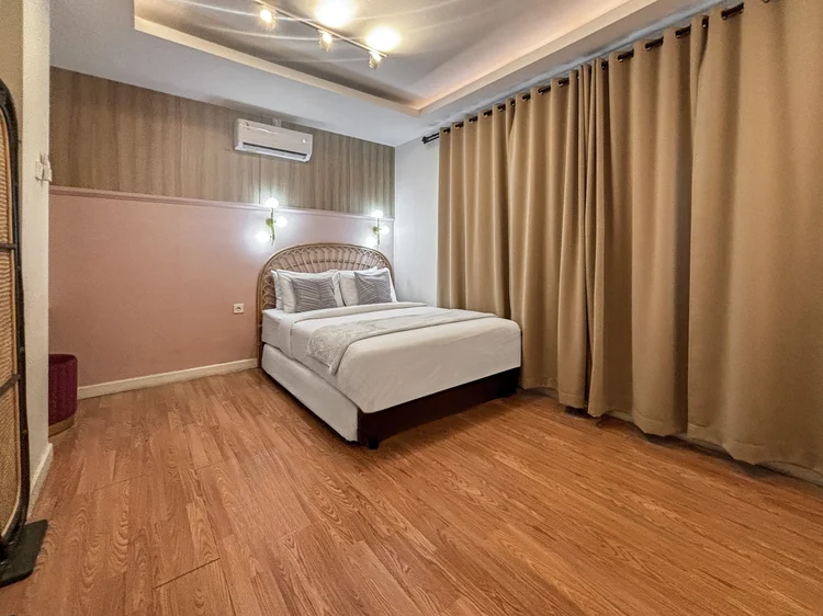 Batavia: Area tidur dengan AC sendiri. Muat 4, maks. 6 dengan extra bed.