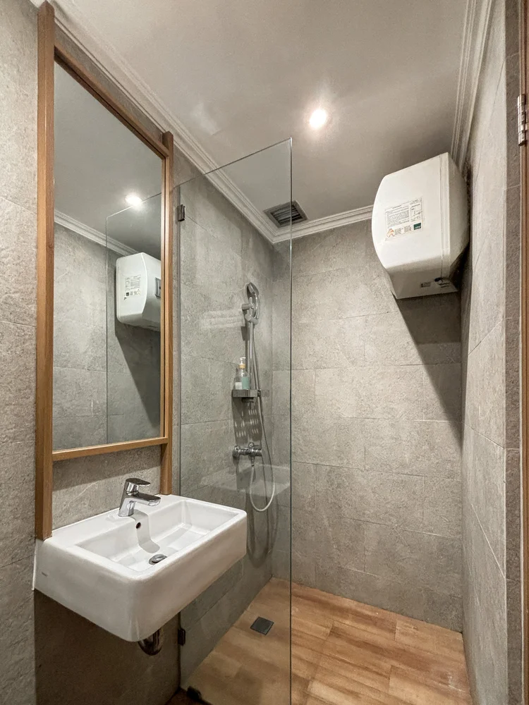 Sapporo: Shower dengan pemanas air, dibersihkan tim terlatih kami dengan standar CHSE sebelum tiap check-in.