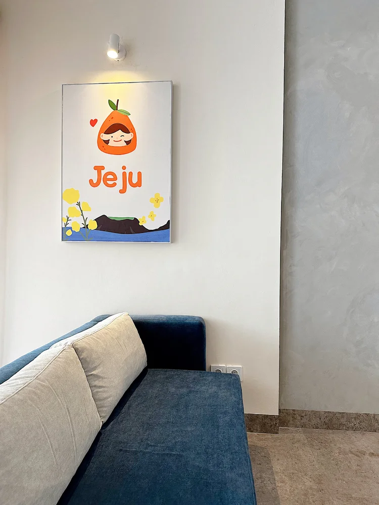 Jeju: Unit dibersihkan tim kami sendiri sesuai standar CHSE sebelum setiap tamu check-in.