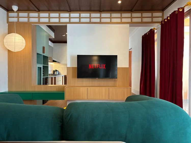 Incheon: Smart TV dengan Netflix: nonton bareng tanpa rebutan layar HP.