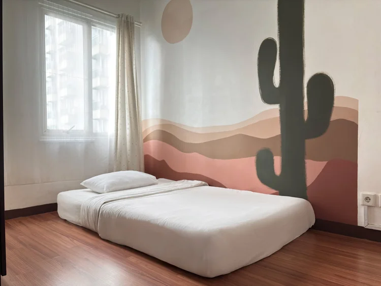 Namibia: Mural kaktus dan gurun, tema Afrika sampai ke dinding kamar.