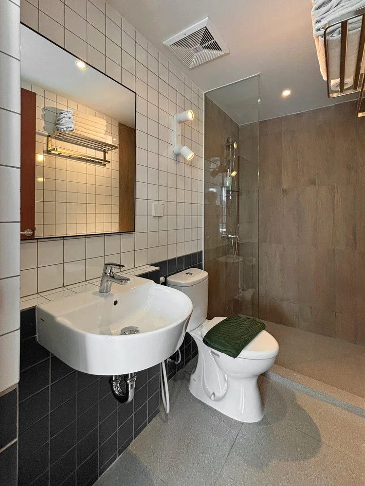 Incheon: Booking langsung di sini biasanya harga termurah untuk unit yang sama.