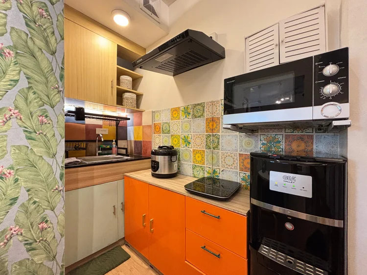 Barbados: Dapur terbuka dengan microwave dan rice cooker; minimarket di lobi jual bahan dasar buat masak.