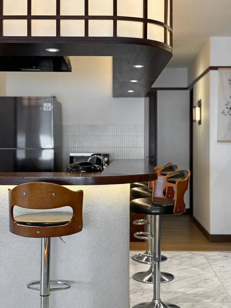 Okinawa: Kompor dan cooker hood ada di titik dapur ini, siap masak sendiri.