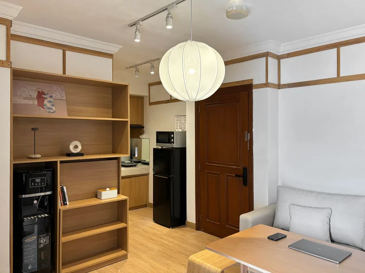 Hokkaido: Muat 3, maks. 4 dengan extra bed: dua kamar plus ruang keluarga bersama.